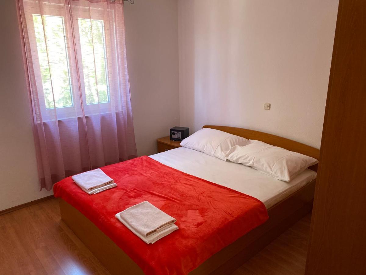 Apartmani Anita สตารีกราด-ปาเคลนีซา ภายนอก รูปภาพ