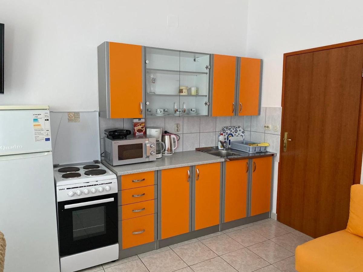 Apartmani Anita สตารีกราด-ปาเคลนีซา ภายนอก รูปภาพ