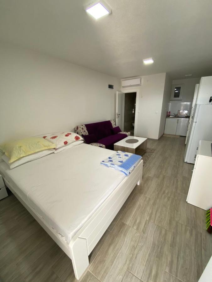 Apartmani Anita สตารีกราด-ปาเคลนีซา ภายนอก รูปภาพ