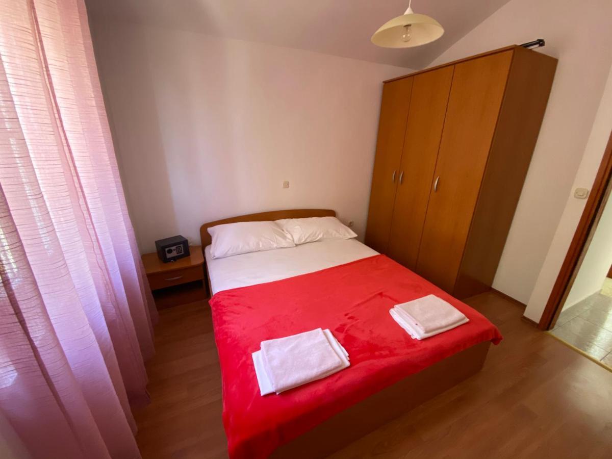 Apartmani Anita สตารีกราด-ปาเคลนีซา ภายนอก รูปภาพ