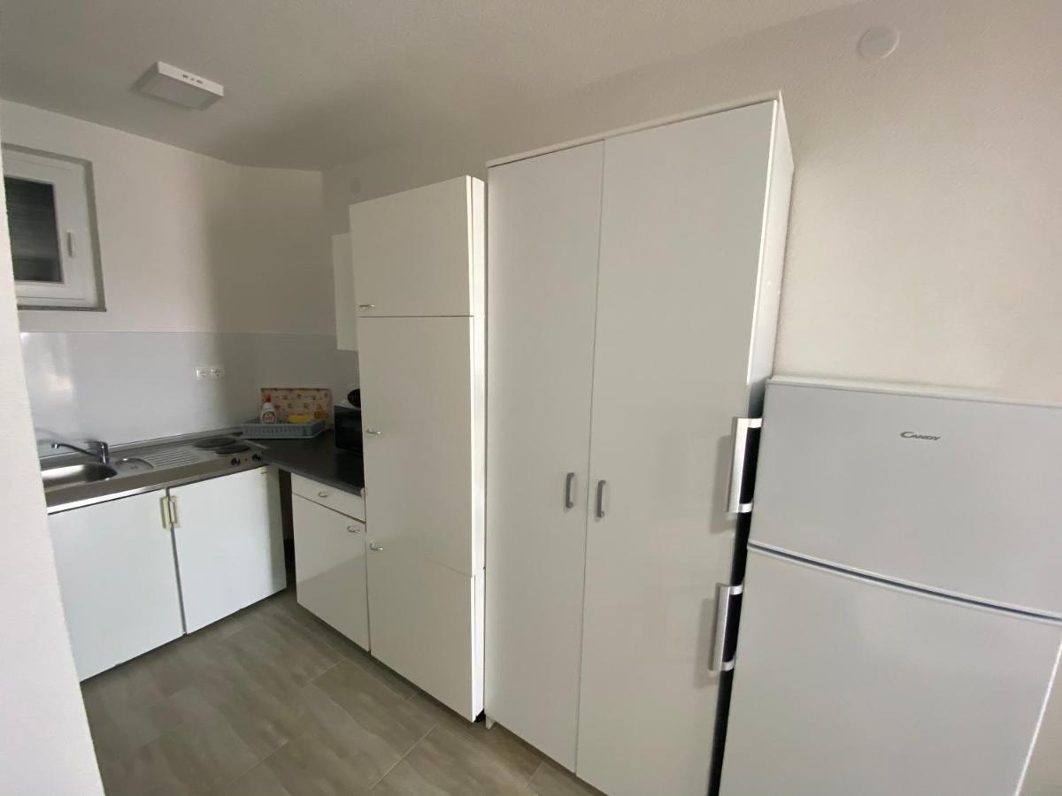 Apartmani Anita สตารีกราด-ปาเคลนีซา ภายนอก รูปภาพ