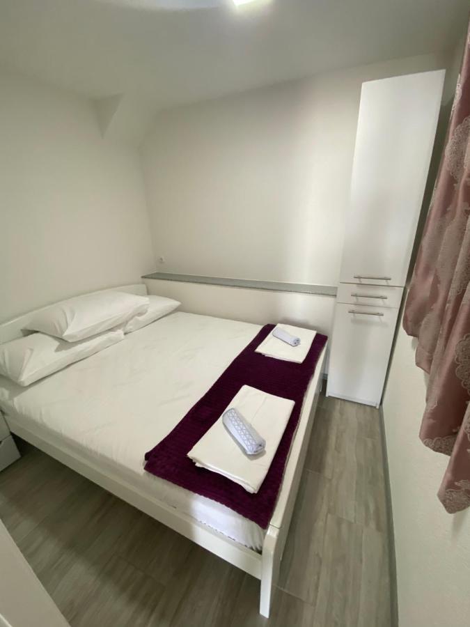 Apartmani Anita สตารีกราด-ปาเคลนีซา ภายนอก รูปภาพ