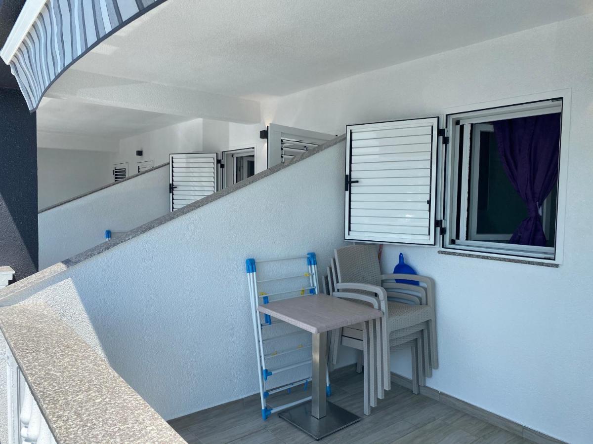 Apartmani Anita สตารีกราด-ปาเคลนีซา ภายนอก รูปภาพ