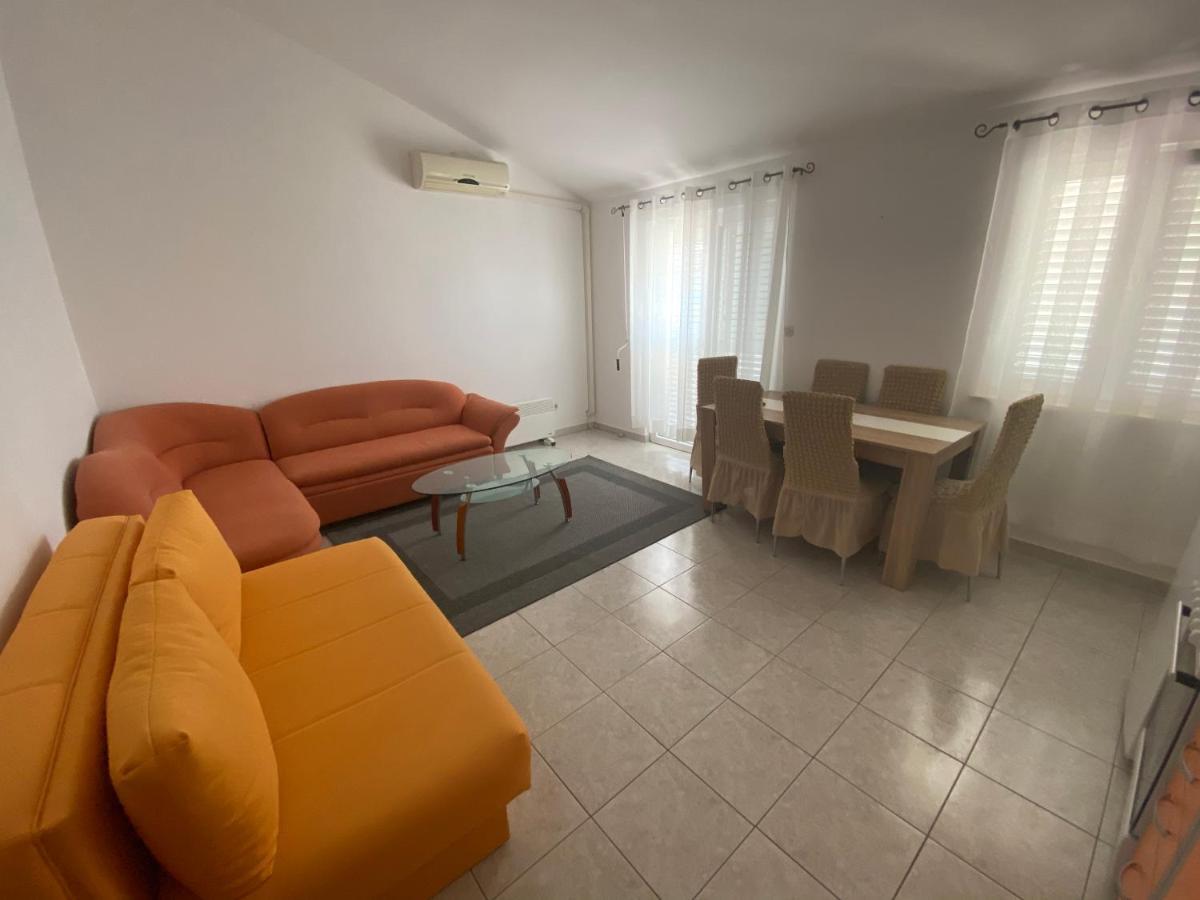 Apartmani Anita สตารีกราด-ปาเคลนีซา ภายนอก รูปภาพ