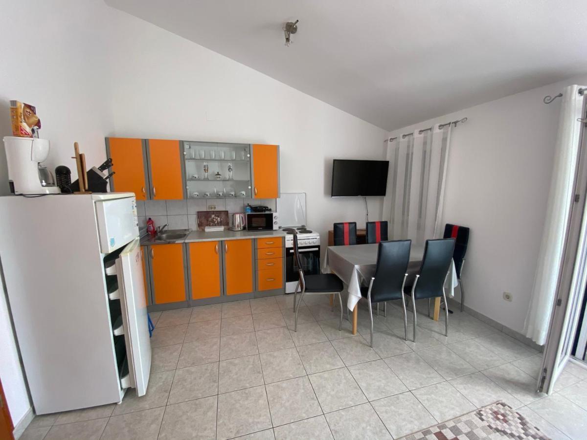 Apartmani Anita สตารีกราด-ปาเคลนีซา ภายนอก รูปภาพ
