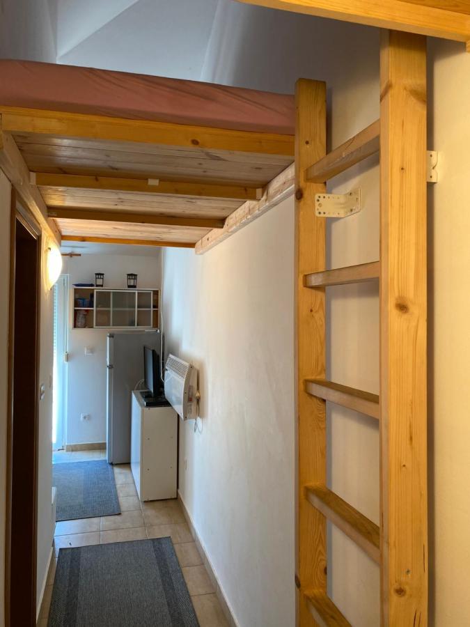 Apartmani Anita สตารีกราด-ปาเคลนีซา ภายนอก รูปภาพ